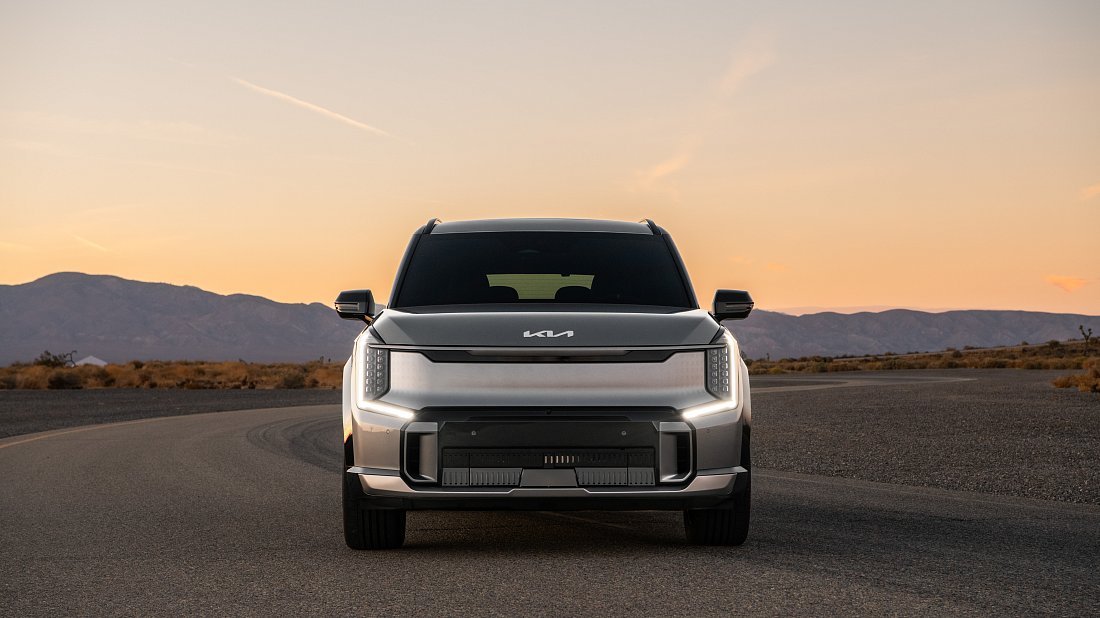 Kia EV9 GT (2025-…) передняя часть, решетка радиатора, фары, бампер, экстерьер