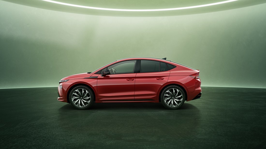 Škoda Enyaq Coupe 60 (2025-...) вид сбоку, силуэт, двери, колеса, экстерьер