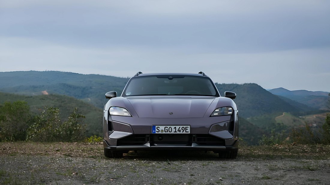 Porsche Taycan Turbo Cross Turismo (2024-…) передняя часть, решетка радиатора, фары, бампер, экстерьер