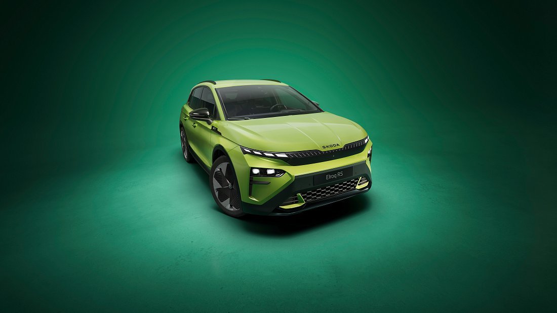 Škoda Elroq RS (2025-...) вид спереди, спереди сбоку, по диагонали, экстерьер