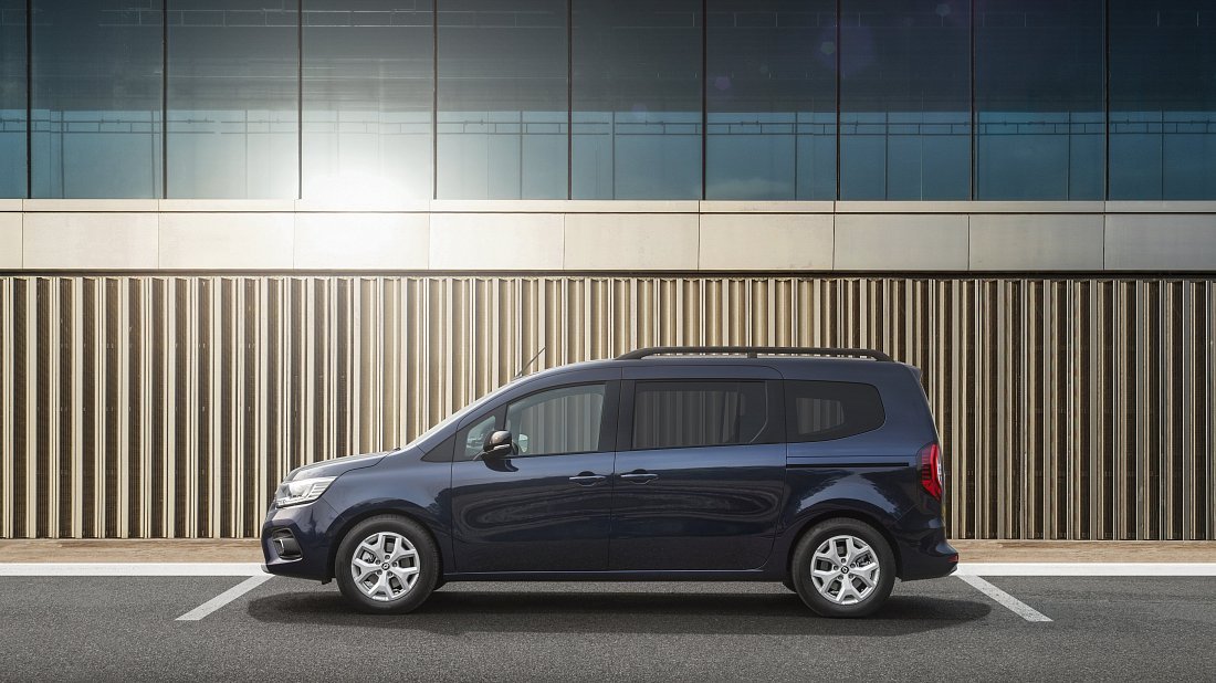 Renault Grand Kangoo E-Tech Electric (2024-…) вид сбоку, силуэт, двери, колеса, экстерьер