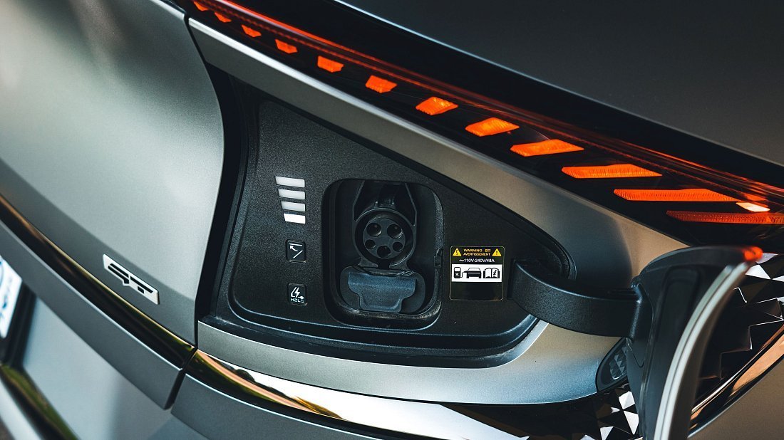 Kia EV6 Long Range AWD (2021-2024) порт для зарядки (США), зарядка, разъем, штекер, коннектор