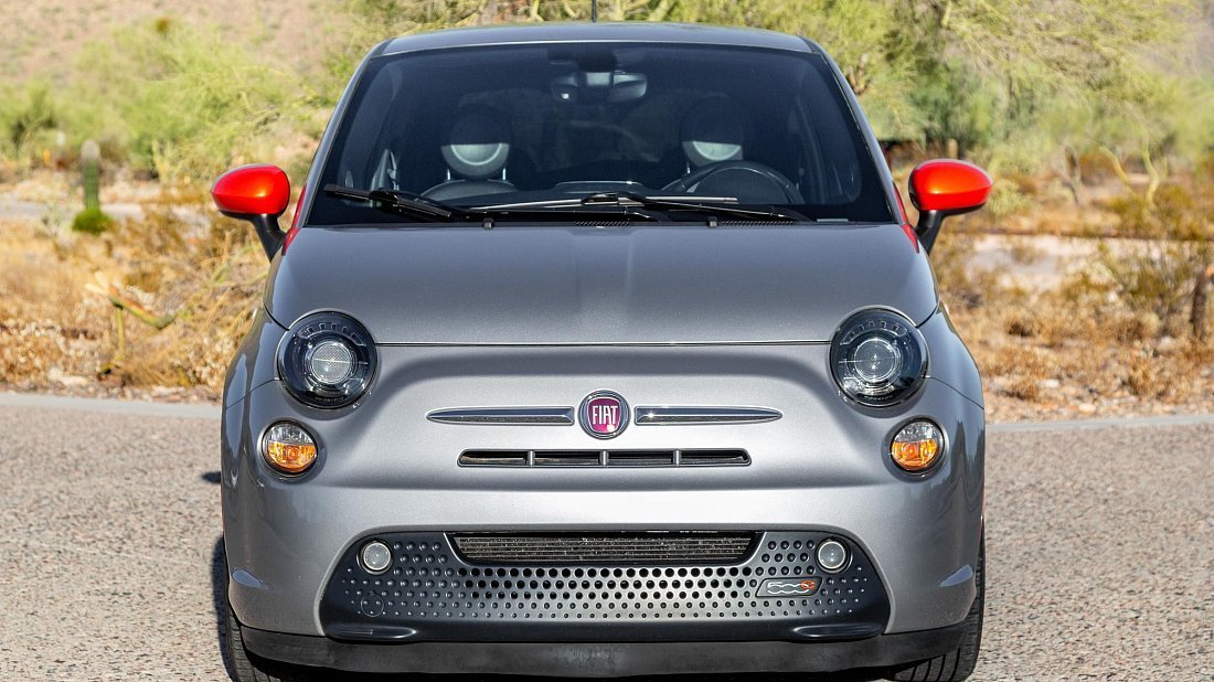 Fiat 500e Hatchback 24 kWh (2013-2019) передняя часть, решетка радиатора, фары, бампер, экстерьер