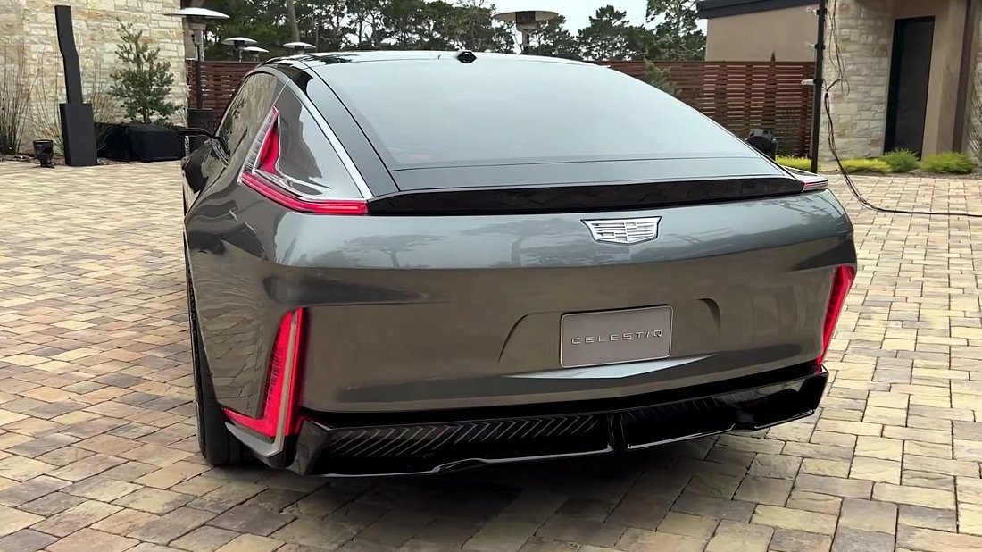 Cadillac Celestiq (2024-…) вид сзади, задние фонари, багажник, спойлер, эмблема, бампер, экстерьер