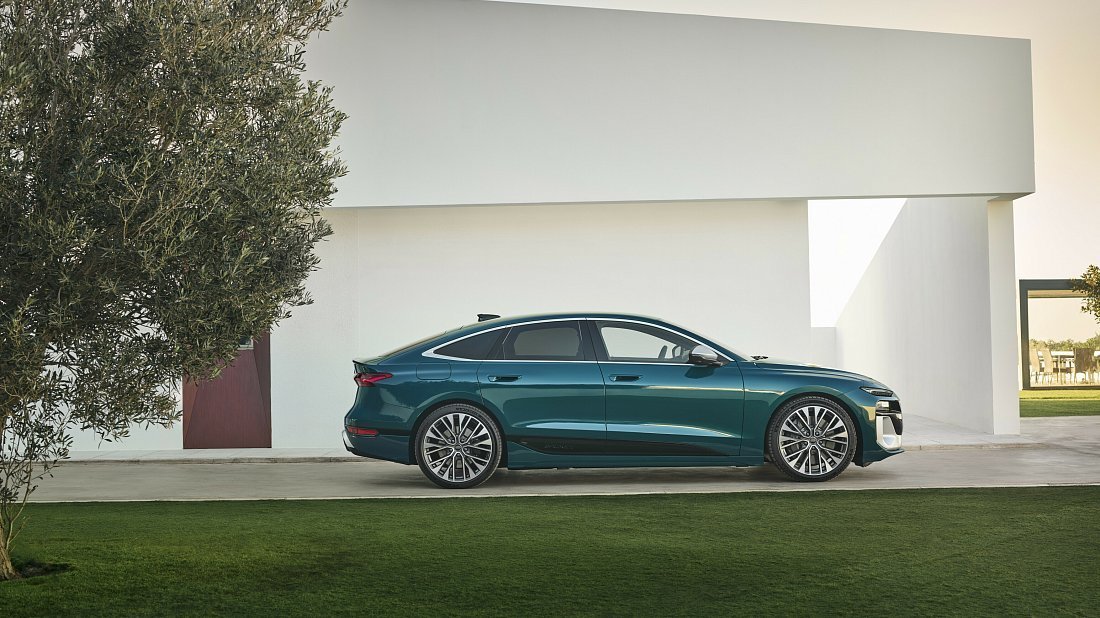Audi S6 Sportback e-tron (2024-…) вид сбоку, силуэт, двери, колеса, экстерьер