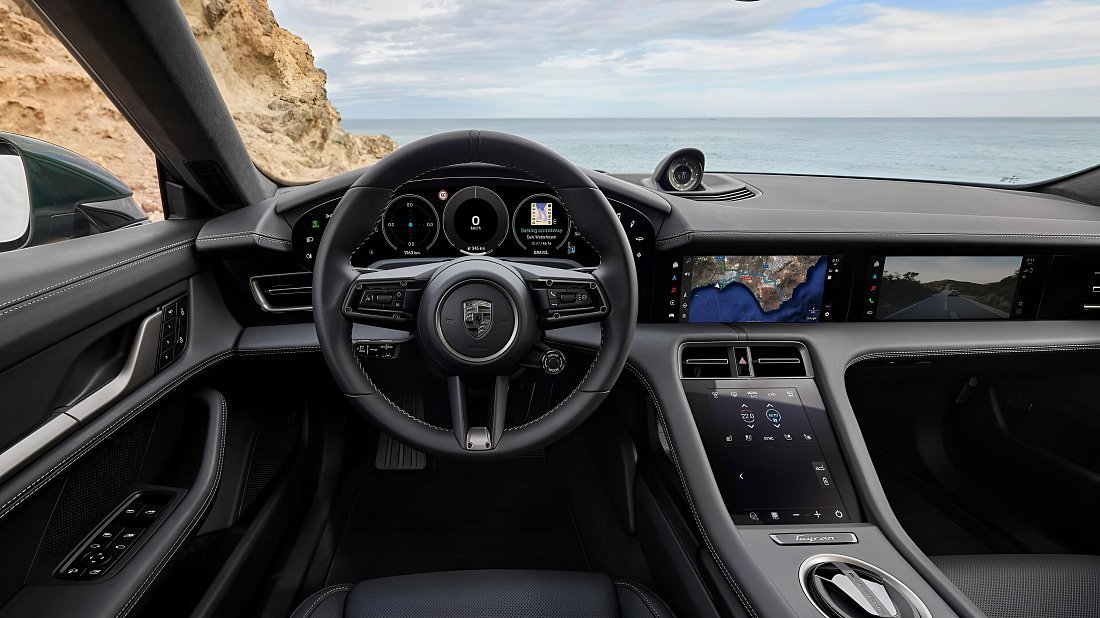 Porsche Taycan 4S Plus Sport Turismo (2024-…) интерьер, переднее сиденье, водительское сиденье, приборная панель, рулевое колесо, информационно-развлекательная система, кокпит