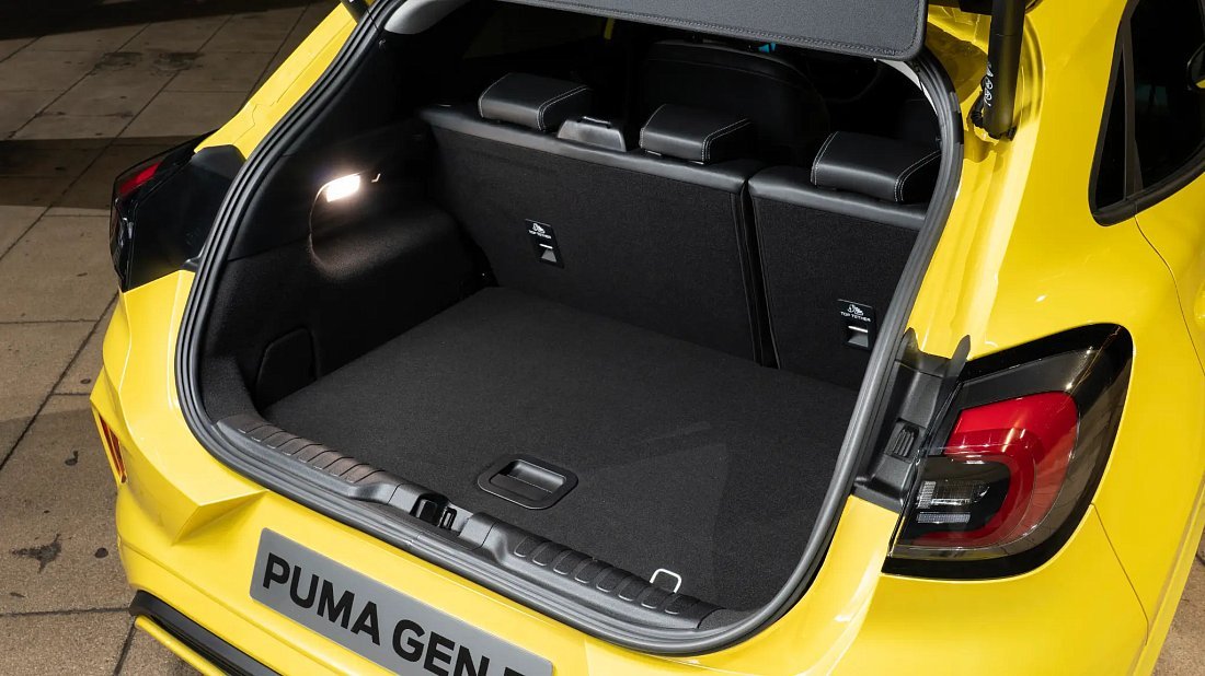 Ford Puma Gen-E FWD (2024-…) багажник, сиденья подняты, грузовое пространство, объем багажника, вместимость багажника, место для хранения