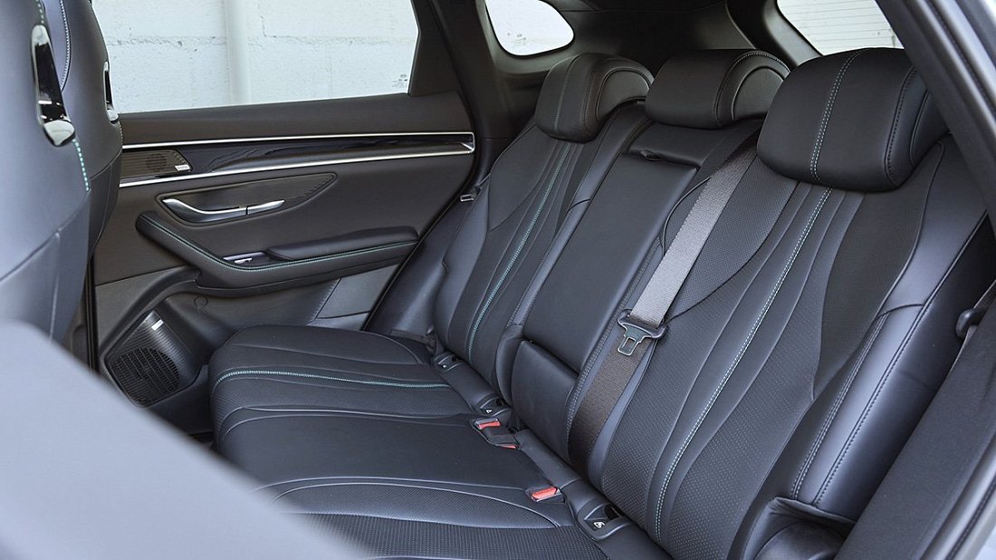 BYD Seal U Comfort (2024-...) задние сиденья, пассажирские сиденья, пространство для ног, пространство над головой, интерьер
