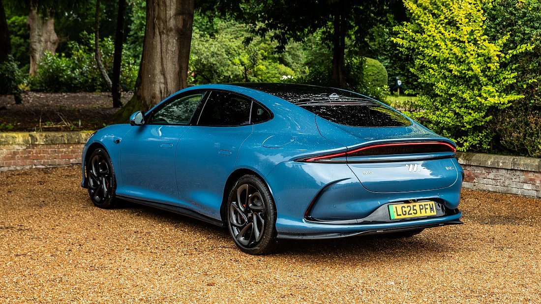 Фото MG IM5 Standard Range (2025-...) задняя часть под углом