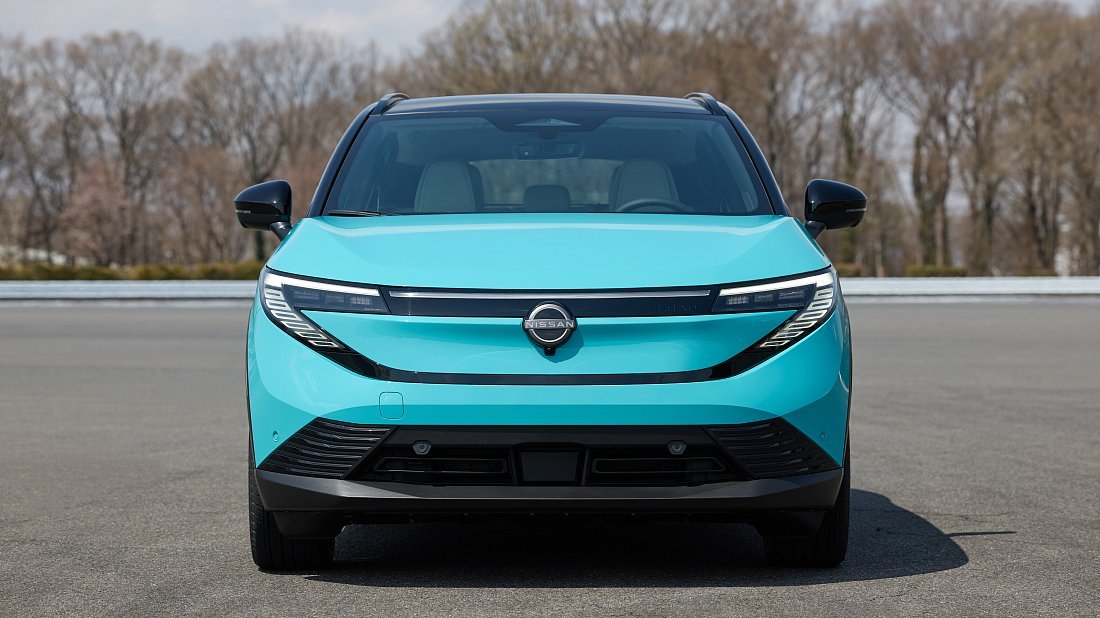 Nissan Leaf 52 kWh (2025-…) передняя часть, решетка радиатора, фары, бампер, экстерьер