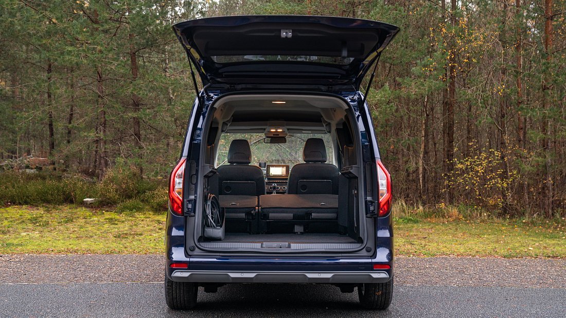 Renault Kangoo E-Tech Electric (2022-…) багажник, увеличенный объем, сиденья сложены, максимальный объем, максимальный груз, максимальная вместимость, максимальное пространство для хранения