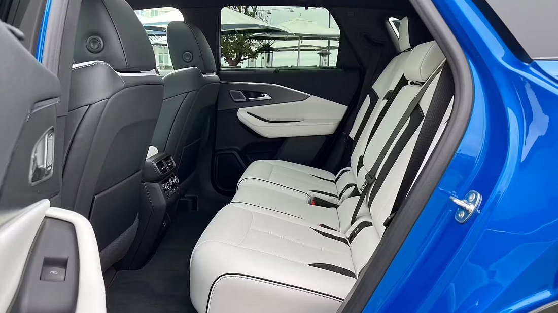 Acura ZDX Type S AWD (2024-…) задние сиденья, пассажирские сиденья, пространство для ног, пространство над головой, интерьер