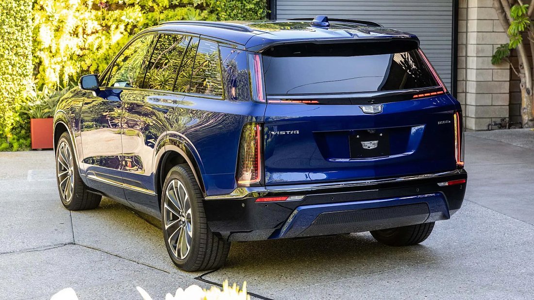 Cadillac Vistiq AWD (2025-…) задняя часть в три четверти, вид в три четверти, диагональ, экстерьер