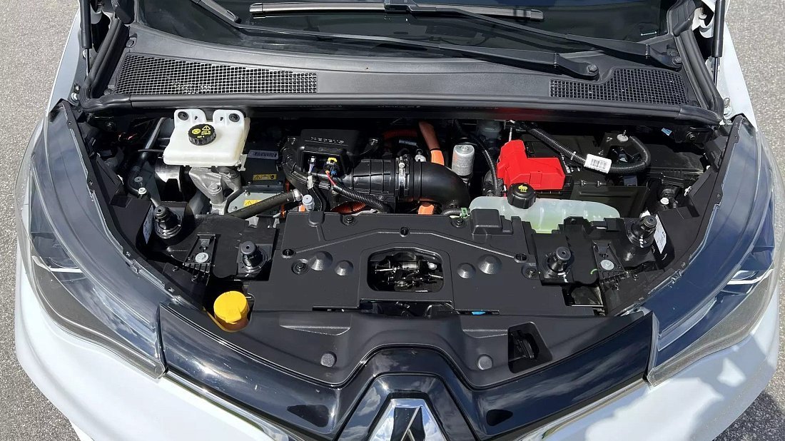 Renault Zoe Z.E. 50 R135 (2019-2024) передний багажник (frunk), под капотом, место для хранения, груз, вместимость, дополнительное пространство