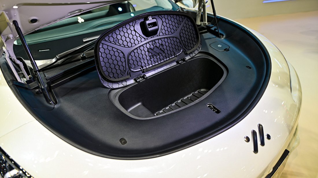 Фото MG IM6 Performance (2025-...) передний багажник (frunk)