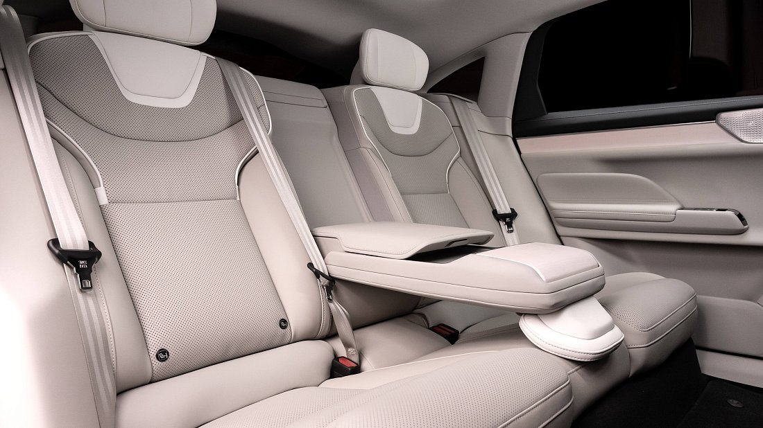 Volvo ES90 Twin Motor (2025-…) задние сиденья, пассажирские сиденья, пространство для ног, пространство над головой, интерьер