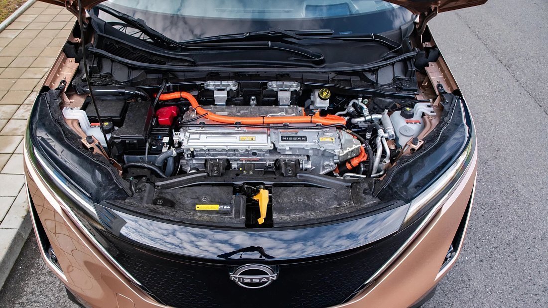 Nissan Ariya 63 kWh FWD (2021-…) передний багажник (frunk), под капотом, место для хранения, груз, вместимость, дополнительное пространство