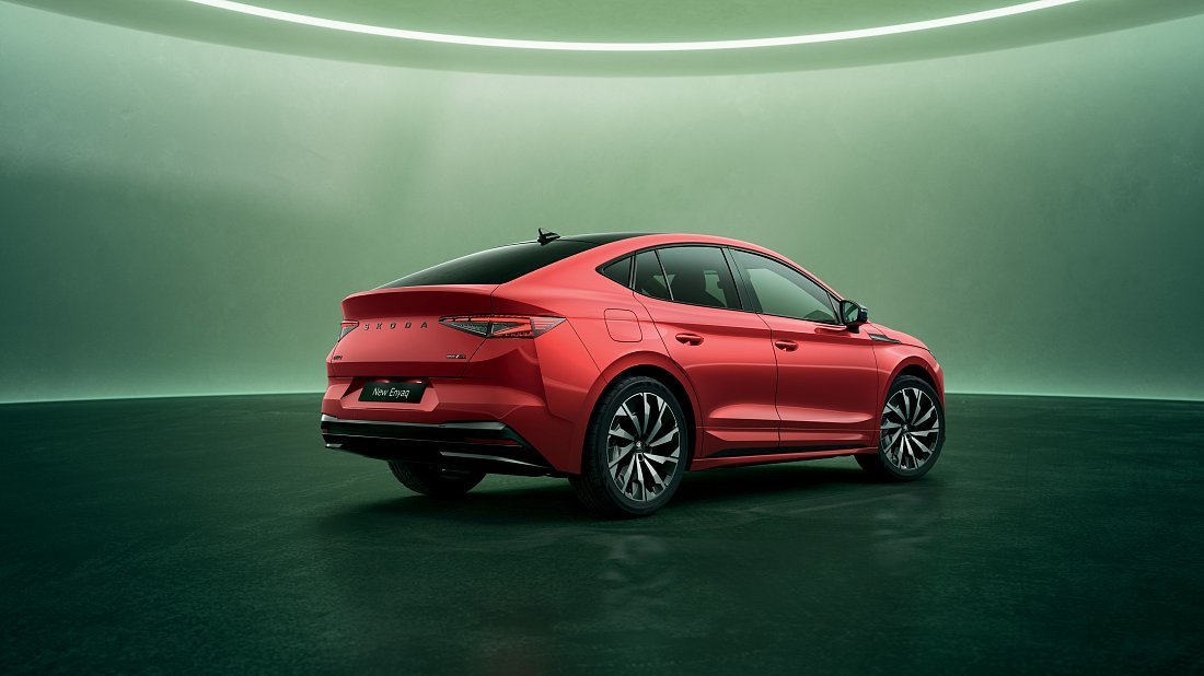 Škoda Enyaq Coupe 60 (2025-...) задняя часть в три четверти, вид в три четверти, диагональ, экстерьер