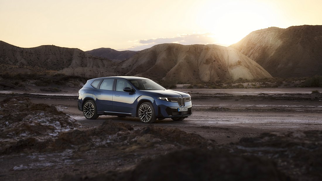 Фото BMW iX3 50 xDrive (2025-…) вид спереди, экстерьер