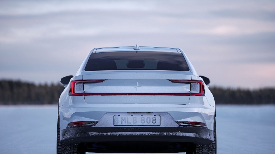 Polestar 2 Standard Range Single Motor (2024-…) вид сзади, задние фонари, багажник, спойлер, эмблема, бампер, экстерьер