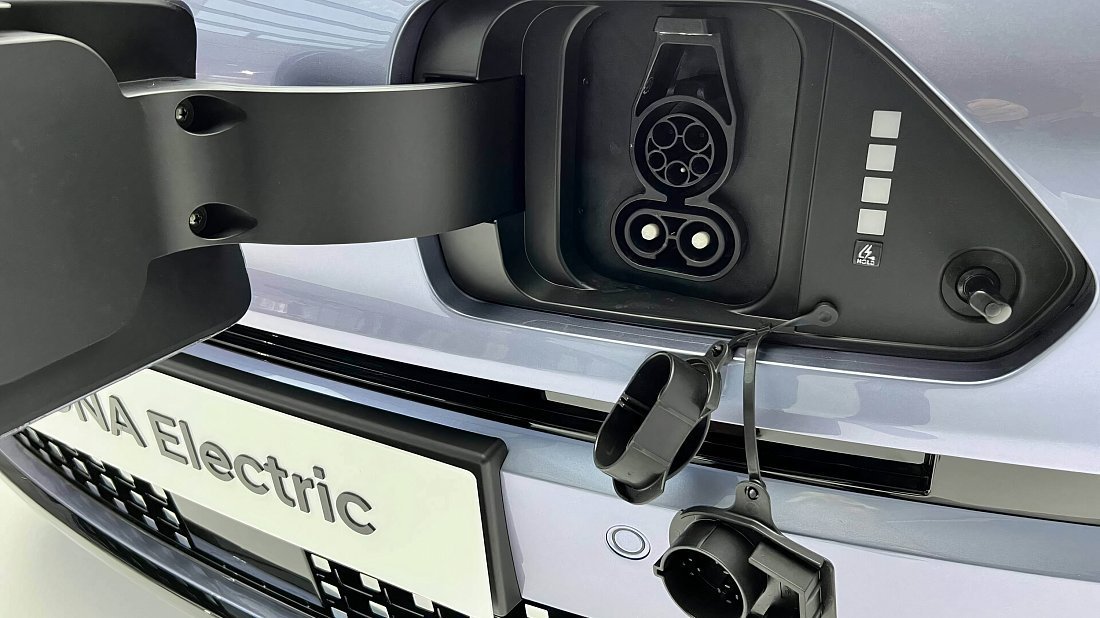 Hyundai Kona Electric Long Range (2023-…) порт для зарядки (США), зарядка, разъем, штекер, коннектор