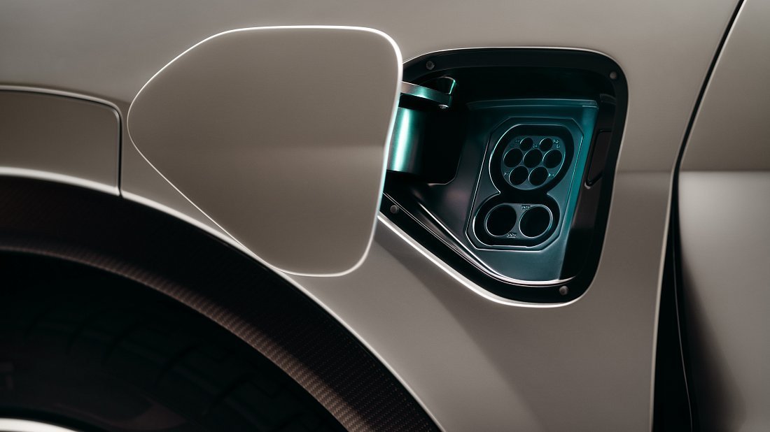 Lotus Eletre R (900 Sport/Sport Carbon) (2023-…) порт для зарядки (Европа), зарядка, разъем, штекер, коннектор