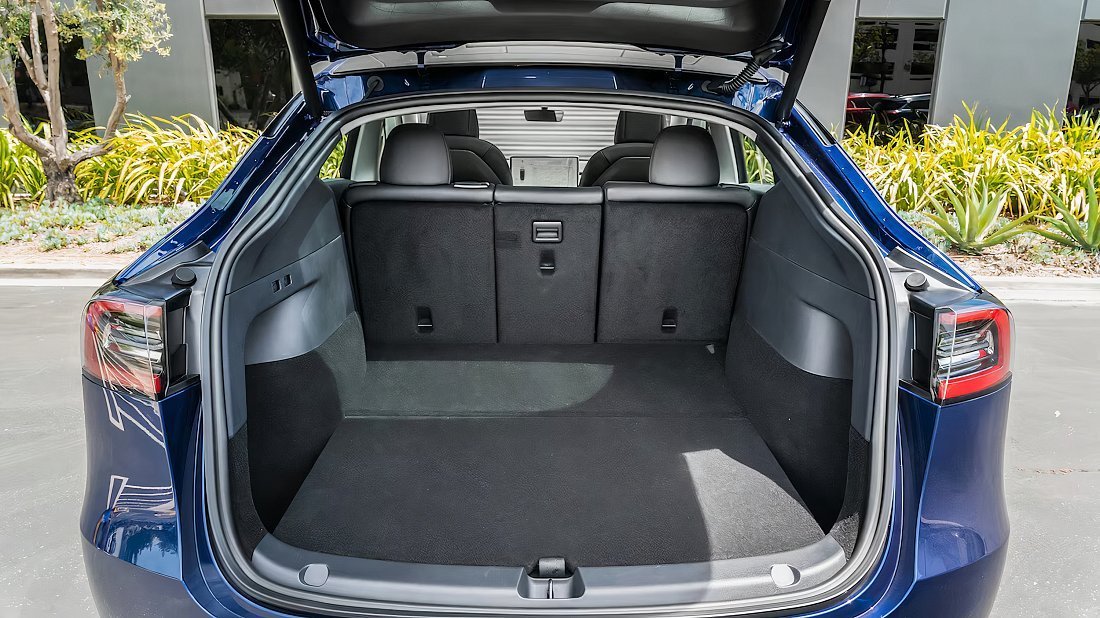 Фото Tesla Model Y Long Range AWD (2020-2021) багажник