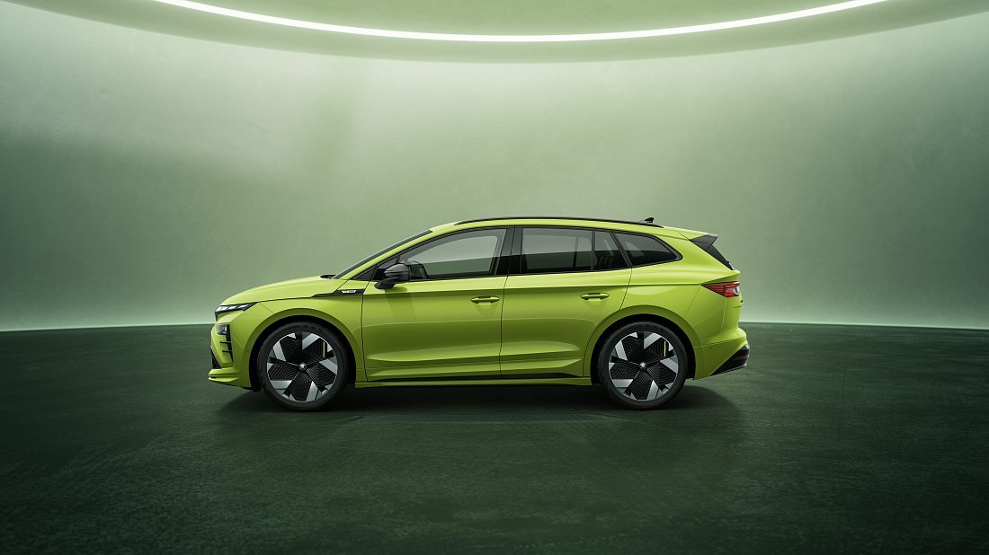 Фото Škoda Enyaq RS (2025-...) вид сбоку