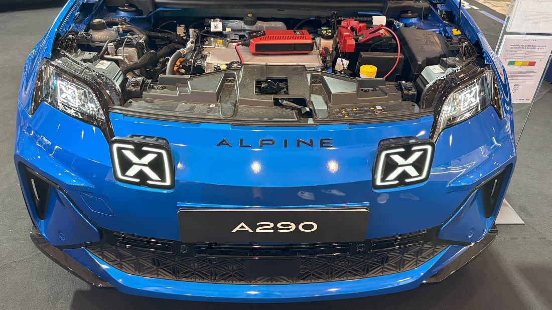 Alpine A290 220 hp (2024-...) передний багажник (frunk), под капотом, место для хранения, груз, вместимость, дополнительное пространство