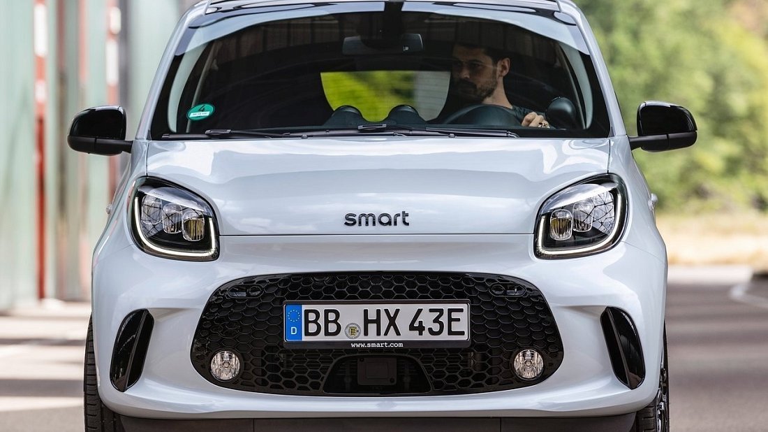 Smart EQ forfour (2020-2022) передняя часть, решетка радиатора, фары, бампер, экстерьер