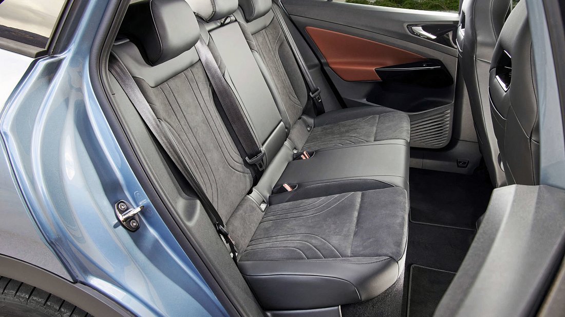 Фото Volkswagen ID.5 Pro (2022-2023) задние и пассажирские сиденья