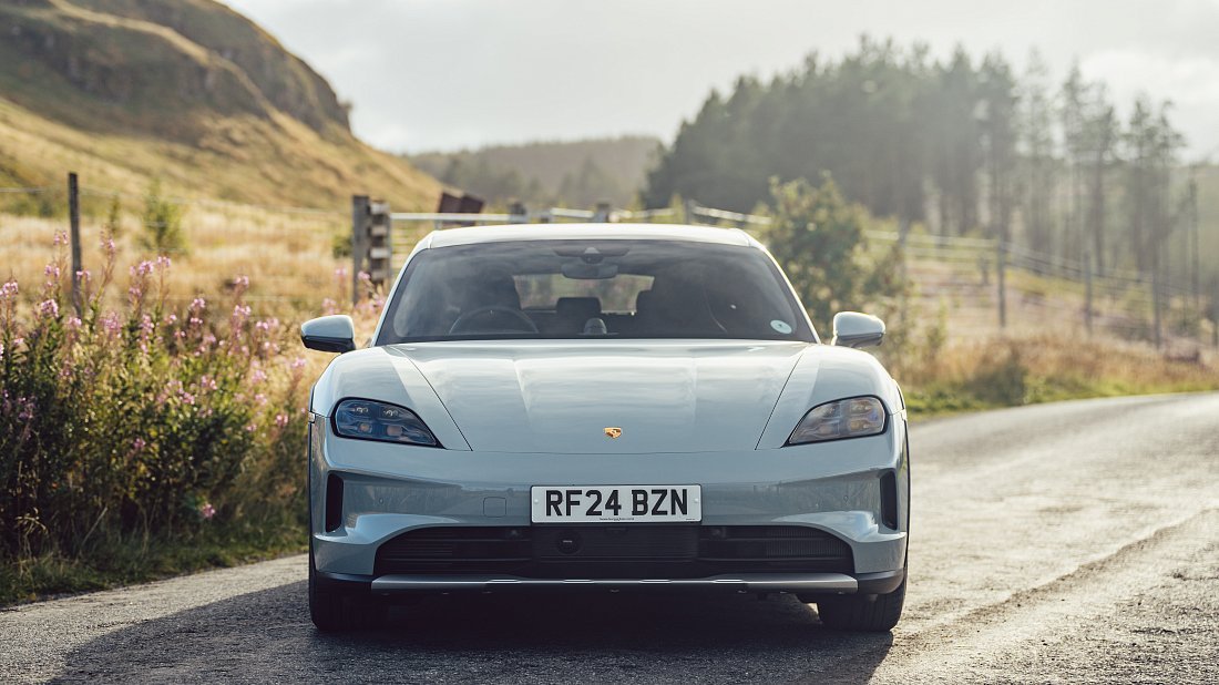Porsche Taycan 4 Cross Turismo (2024-…) передняя часть, решетка радиатора, фары, бампер, экстерьер