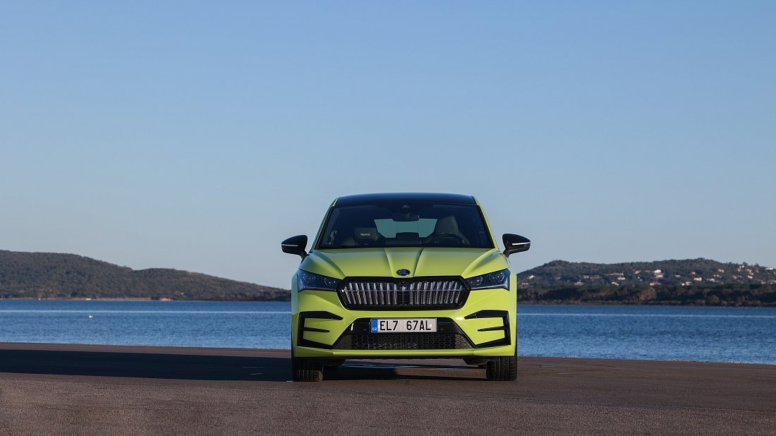 Škoda Enyaq Coupe RS (2023-2025) передняя часть, решетка радиатора, фары, бампер, экстерьер