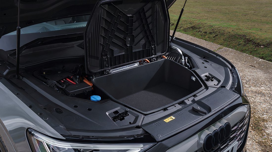 Фото Audi Q8 e-tron 55 quattro (2022-…) передний багажник (frunk)