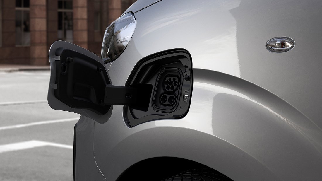 Peugeot e-Expert Combi Standard 75 kWh (2021-2024) порт для зарядки (Европа), зарядка, разъем, штекер, коннектор