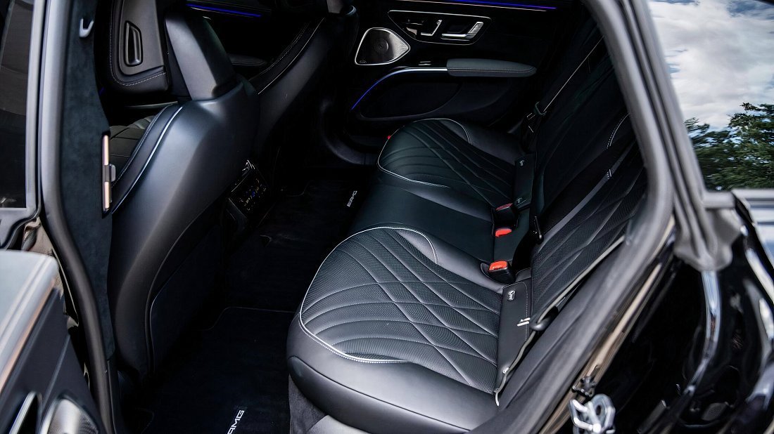 Mercedes EQS AMG 53 4MATIC+ (2022-2024) задние сиденья, пассажирские сиденья, пространство для ног, пространство над головой, интерьер