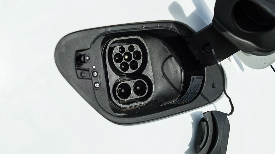 Volkswagen e-Golf 35.8 kWh (2017-2020) порт для зарядки (Европа), зарядка, разъем, штекер, коннектор