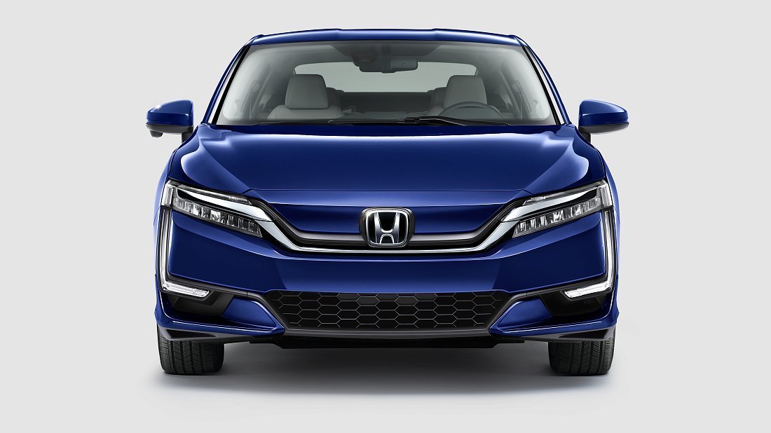 Honda Clarity Electric (2017-2019) передняя часть, решетка радиатора, фары, бампер, экстерьер