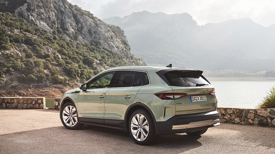 Škoda Elroq 85 (2024-...) задняя часть в три четверти, вид в три четверти, диагональ, экстерьер