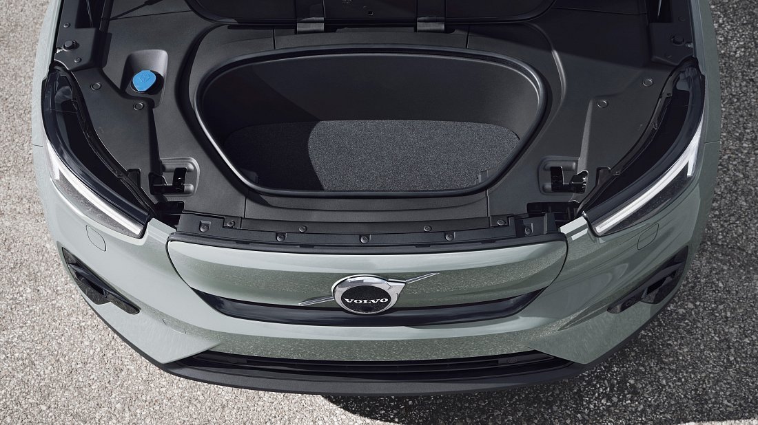 Volvo XC40 Recharge (EX40) Pure Electric (2022) передний багажник (frunk), под капотом, место для хранения, груз, вместимость, дополнительное пространство