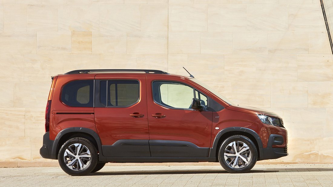Peugeot e-Rifter Standard 50 kWh (2021-2024) вид сбоку, силуэт, двери, колеса, экстерьер