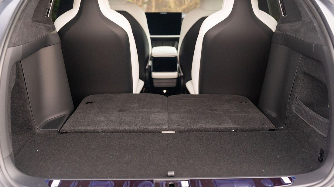 Tesla Model X Dual Motor (2021-…) багажник, увеличенный объем, сиденья сложены, максимальный объем, максимальный груз, максимальная вместимость, максимальное пространство для хранения