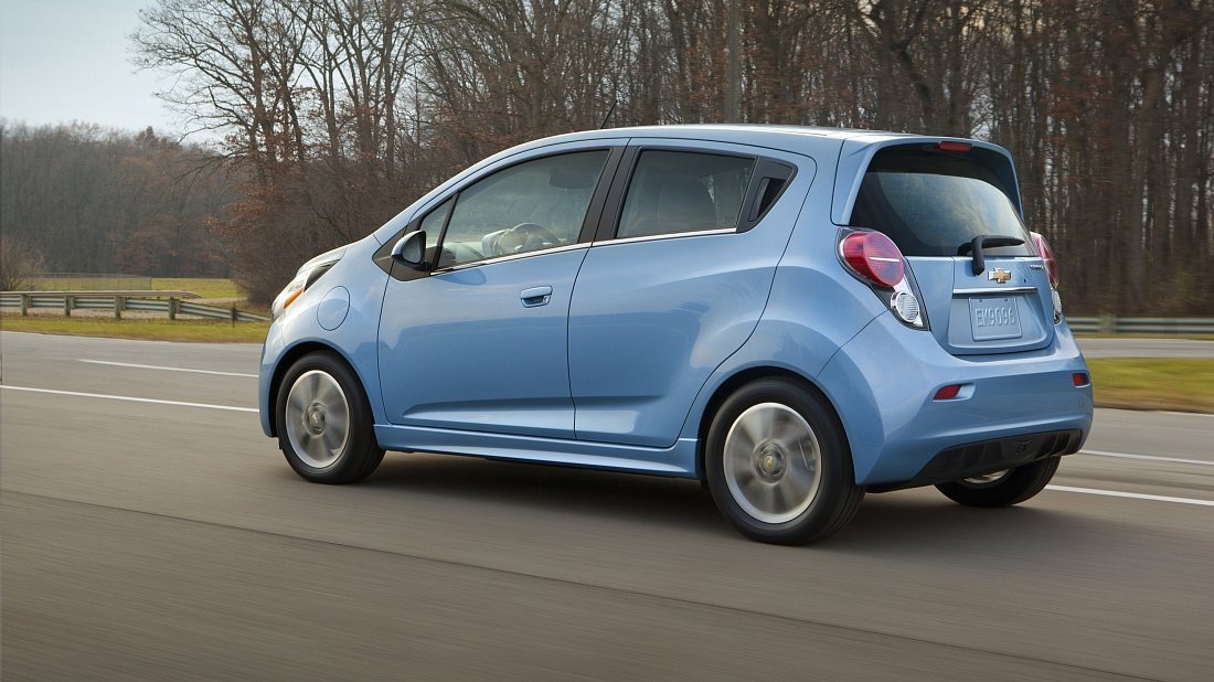 Chevrolet Spark EV 21 kWh (2013-2014) задняя часть в три четверти, вид в три четверти, диагональ, экстерьер