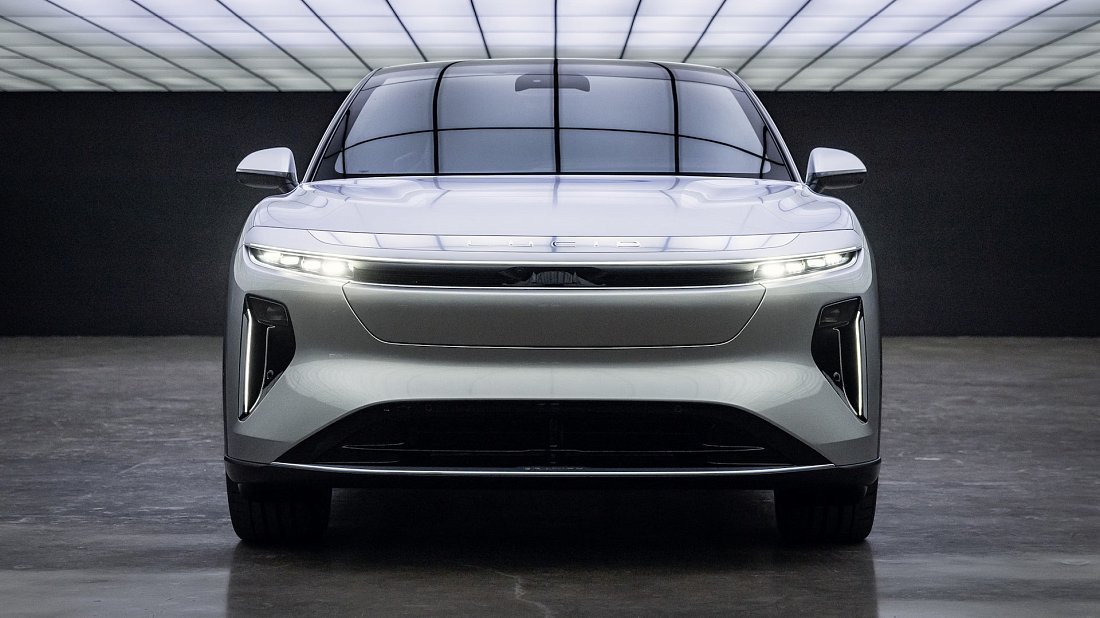 Lucid Gravity Grand Touring (2024-…) передняя часть, решетка радиатора, фары, бампер, экстерьер