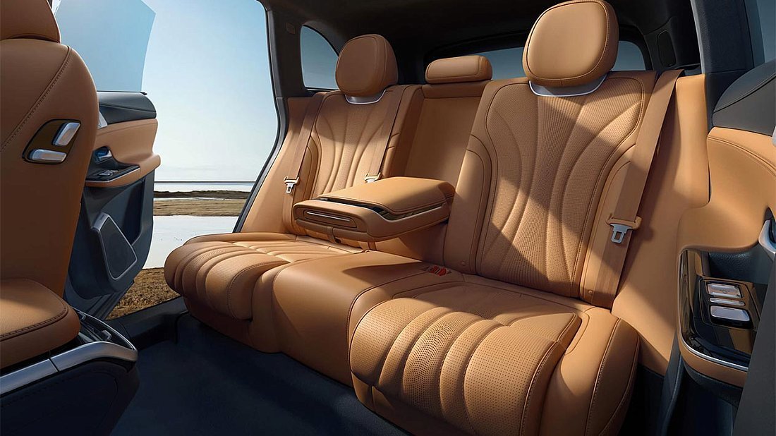 XPENG G9 RWD Standard Range (2023-…) задние сиденья, пассажирские сиденья, пространство для ног, пространство над головой, интерьер