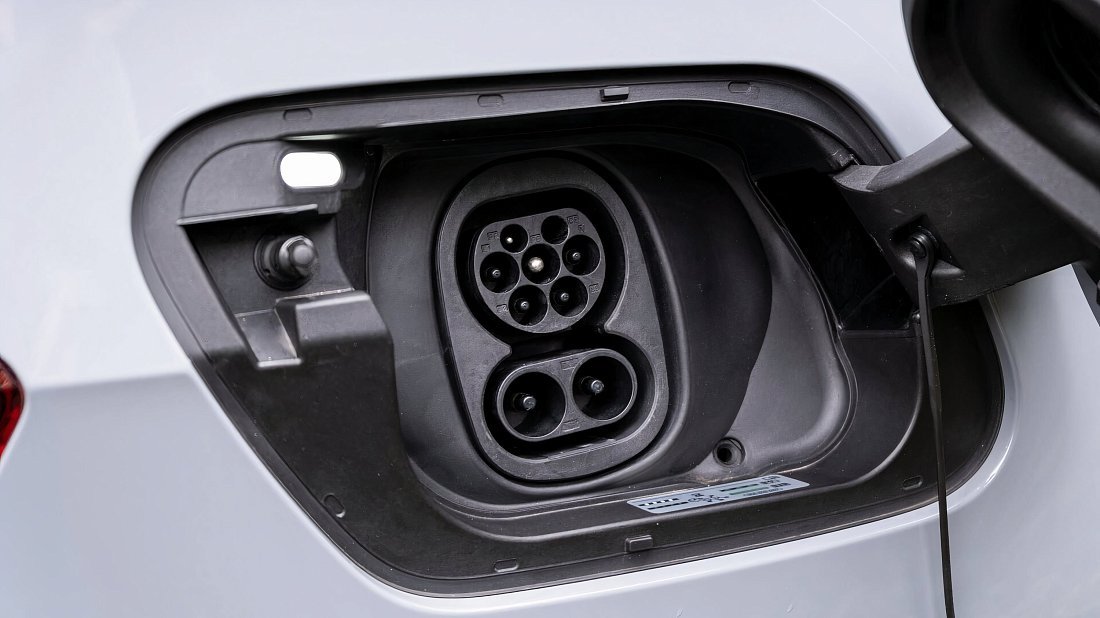 Volkswagen ID.3 Pro (2024-…) порт для зарядки (Европа), зарядка, разъем, штекер, коннектор