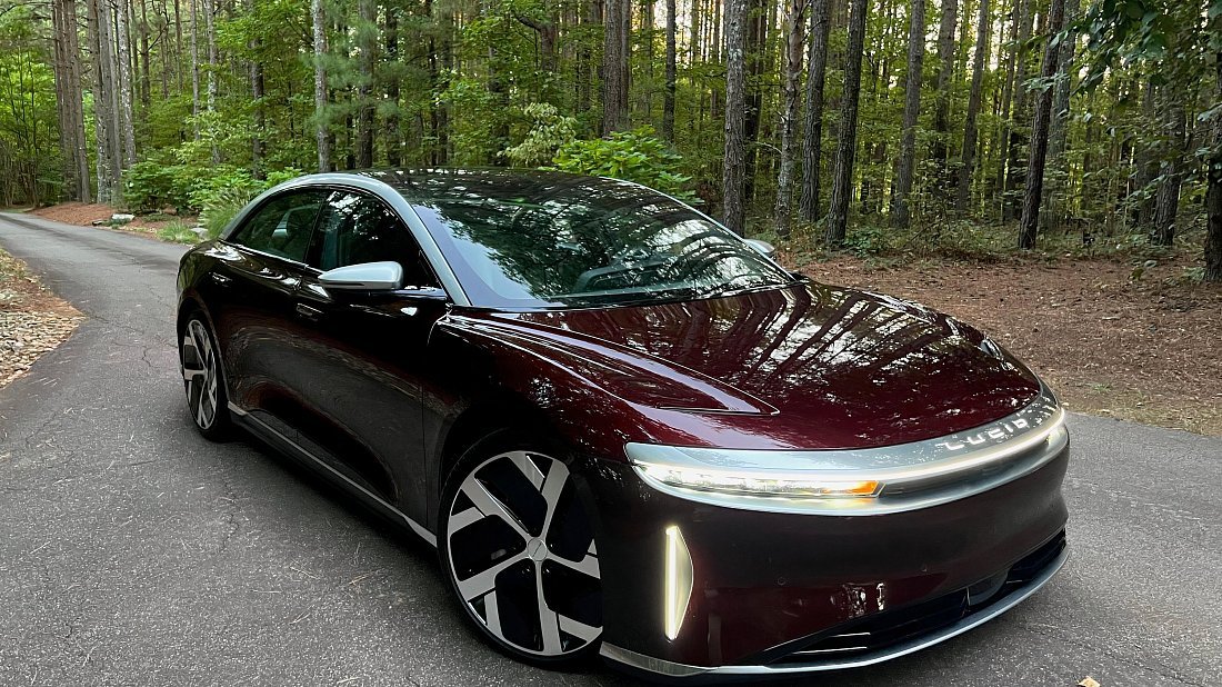Фото Lucid Air Touring (2025-...) вид спереди, экстерьер