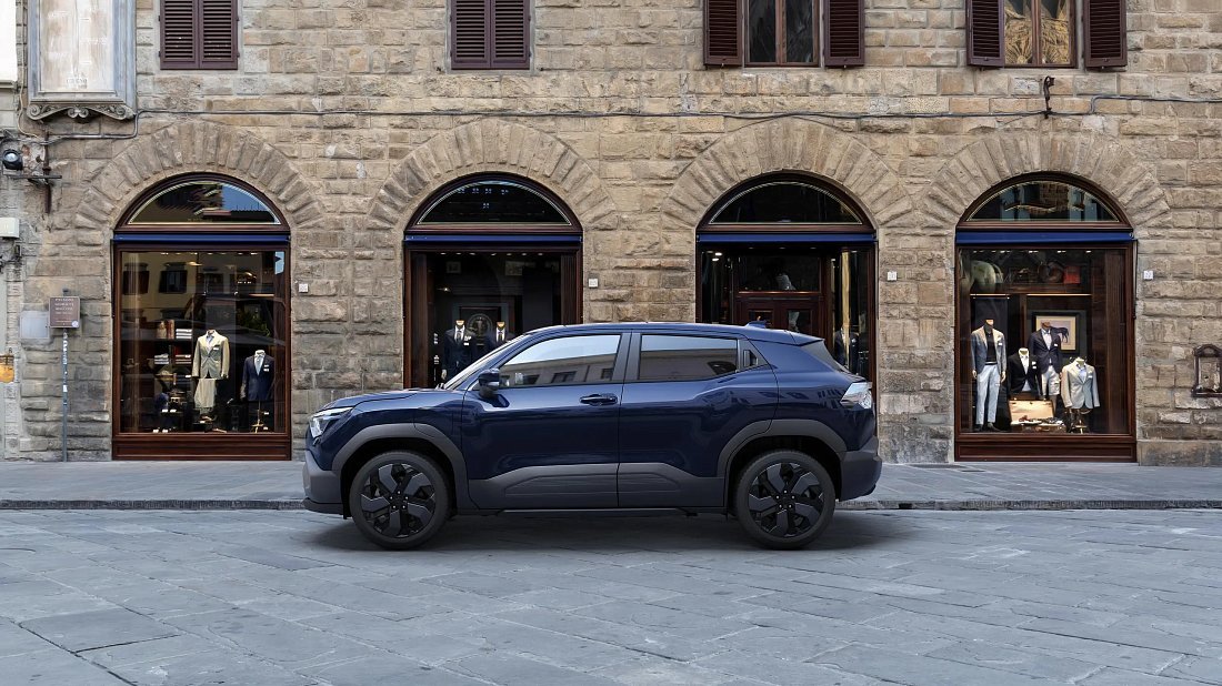 Фото Suzuki e Vitara 49 kWh FWD (2025-…) вид сбоку