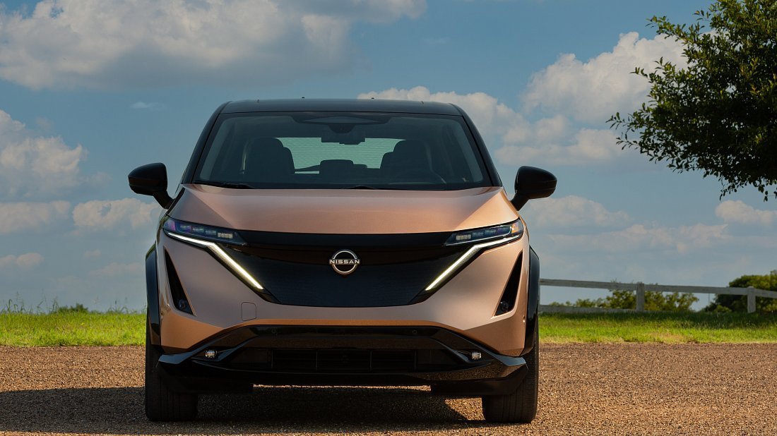 Nissan Ariya 63 kWh FWD (2021-…) передняя часть, решетка радиатора, фары, бампер, экстерьер
