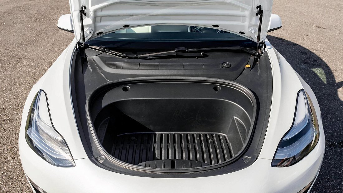 Tesla Model 3 Standard Range (2019-2020) передний багажник (frunk), под капотом, место для хранения, груз, вместимость, дополнительное пространство